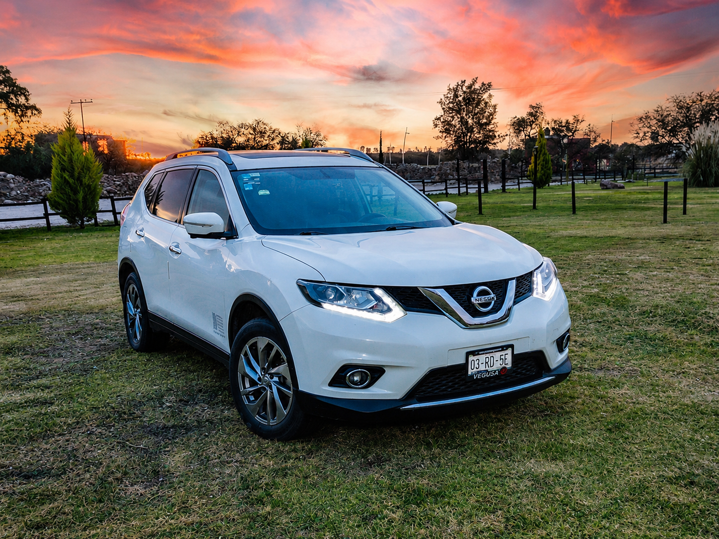 Nissan X-Trail unit for BESTUR private tours