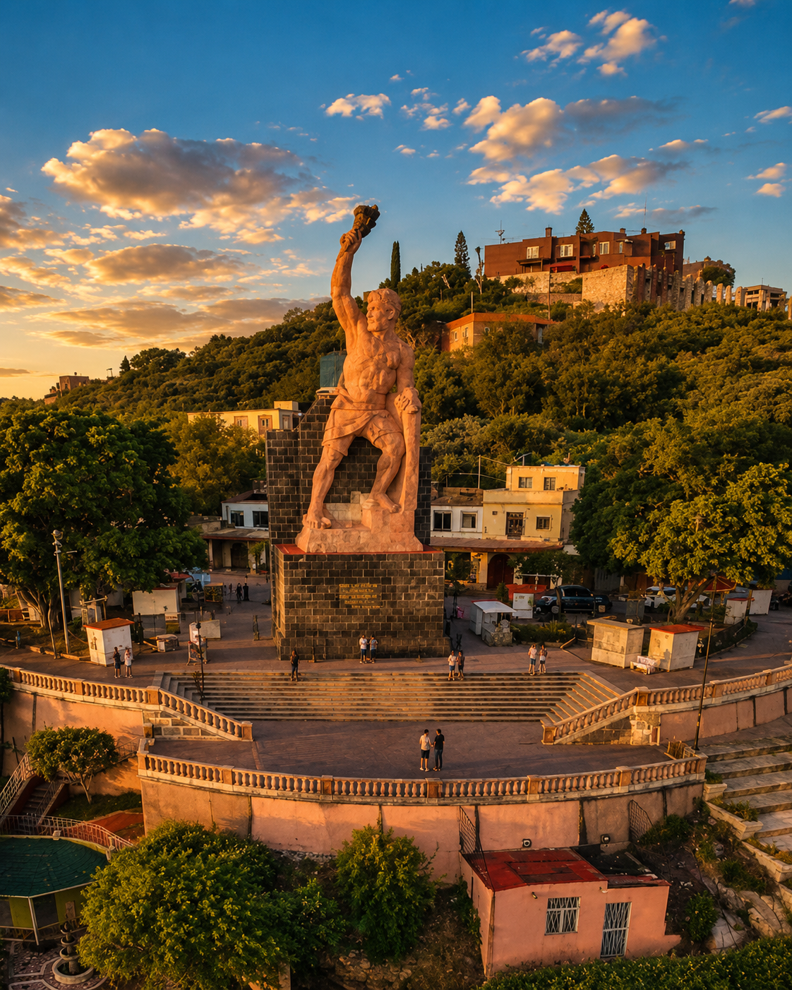 Monumento al Pípila y vista de Guanajuato Capital